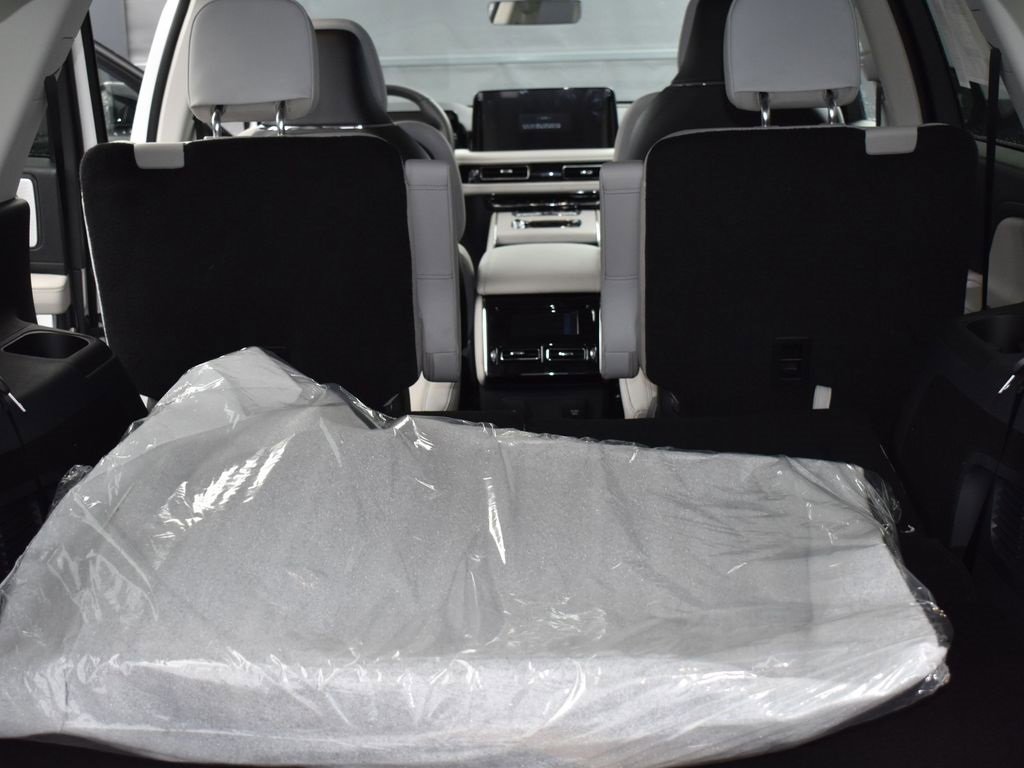 New 2026 Lincoln Aviator Reserve image 13