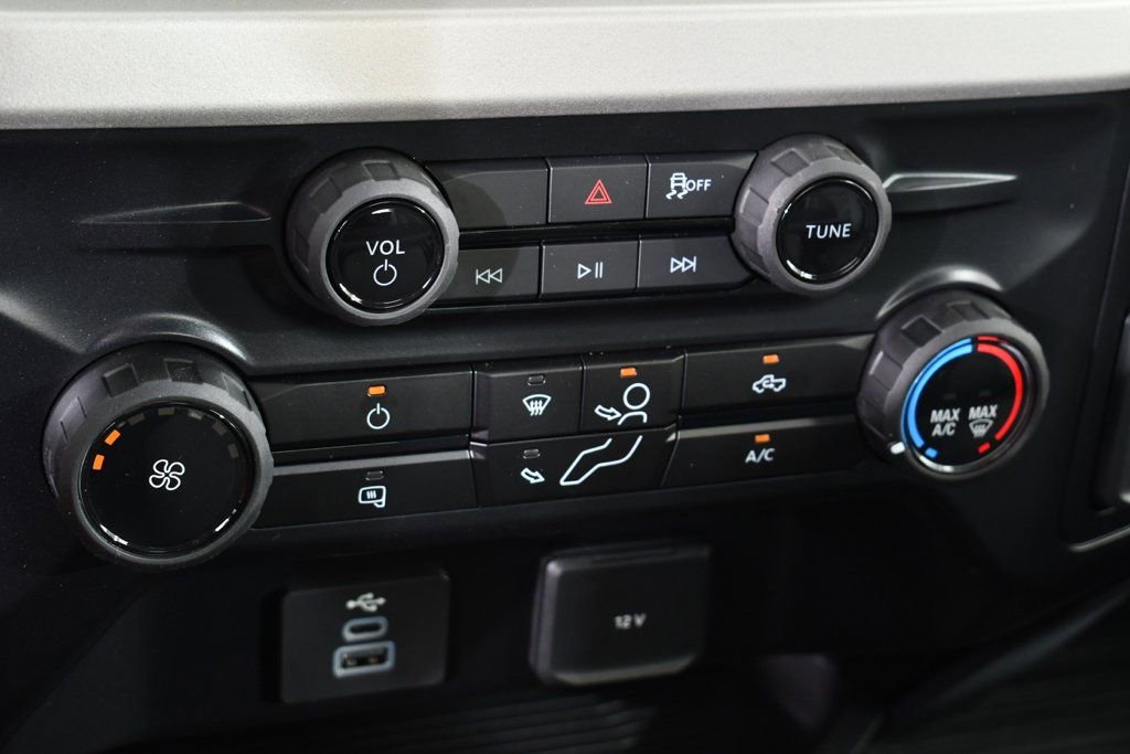 New 2025 Ford F350 XL w/ XL Chrome Package image 30