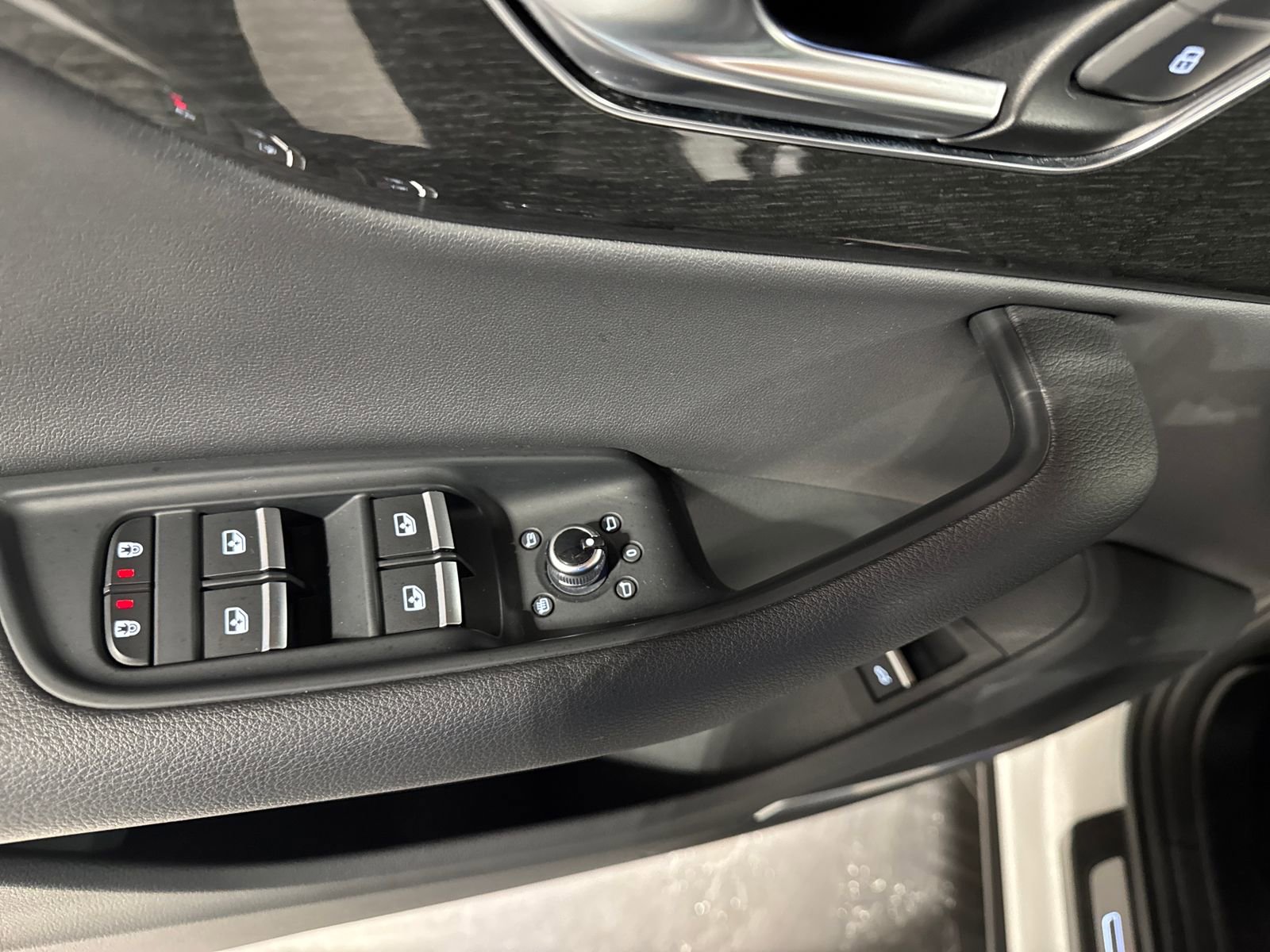 Used 2021 Audi Q7 3.0T Premium Plus image 26