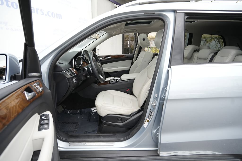 Used 2017 Mercedes-Benz GLS 450 4MATIC image 20