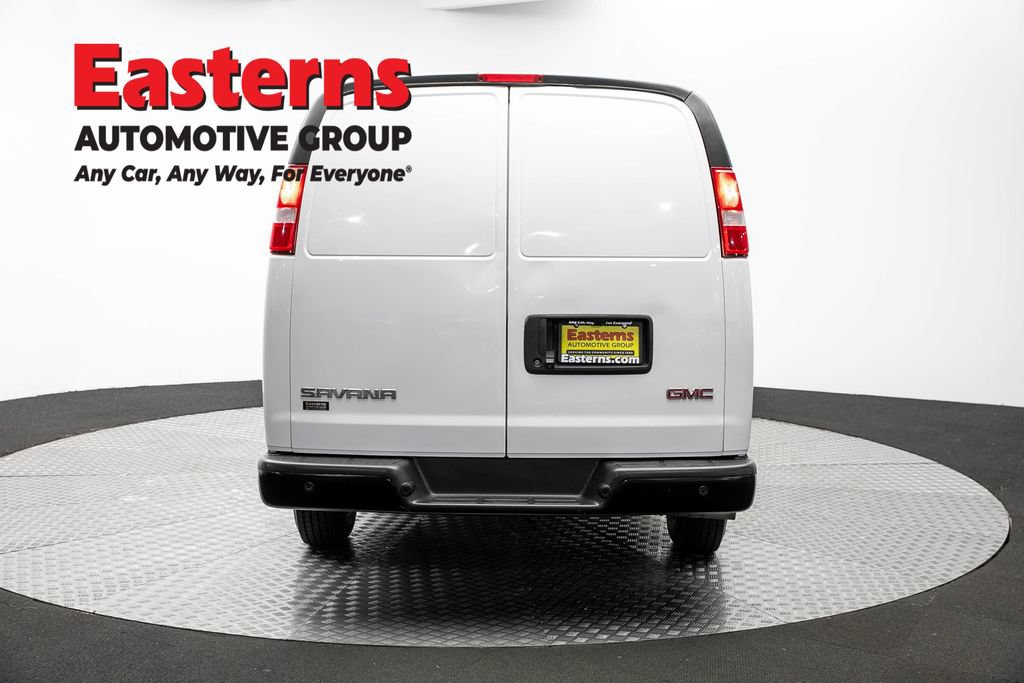Used 2022 GMC Savana 2500 RWD image 6