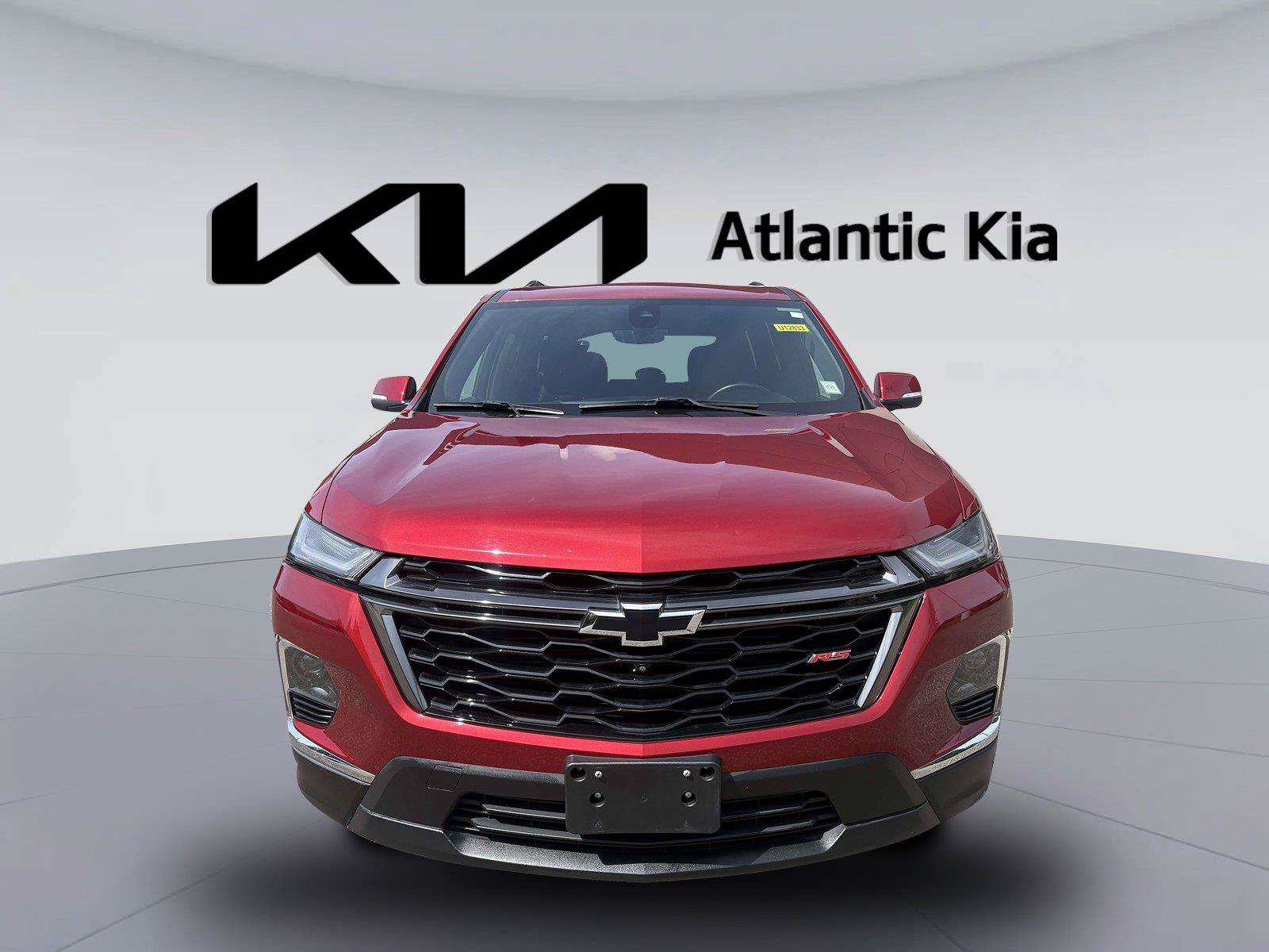 Used 2023 Chevrolet Traverse RS AWD/4WD image 2