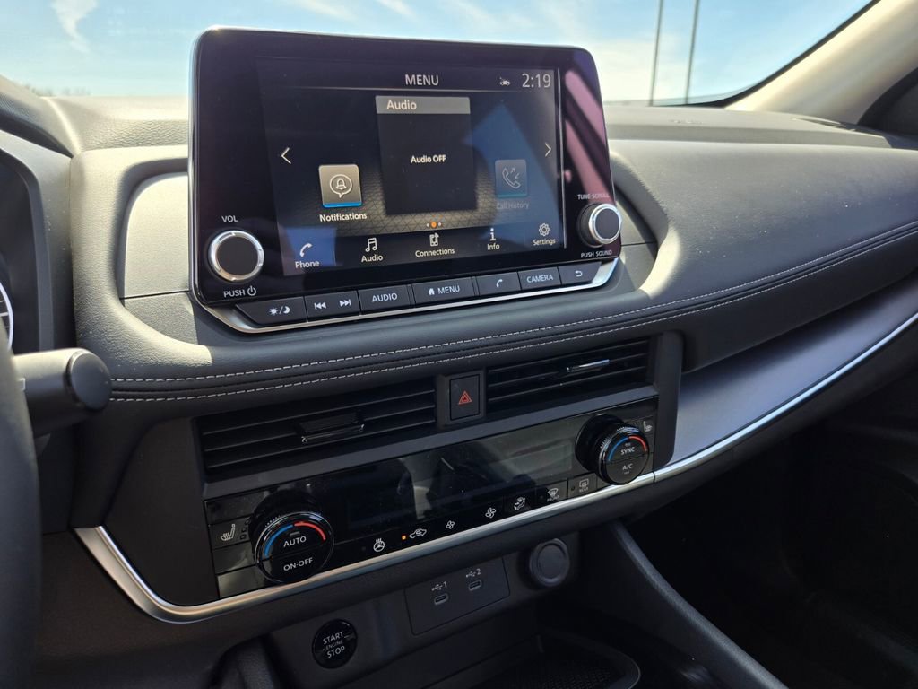 New 2026 Nissan Rogue SV image 7