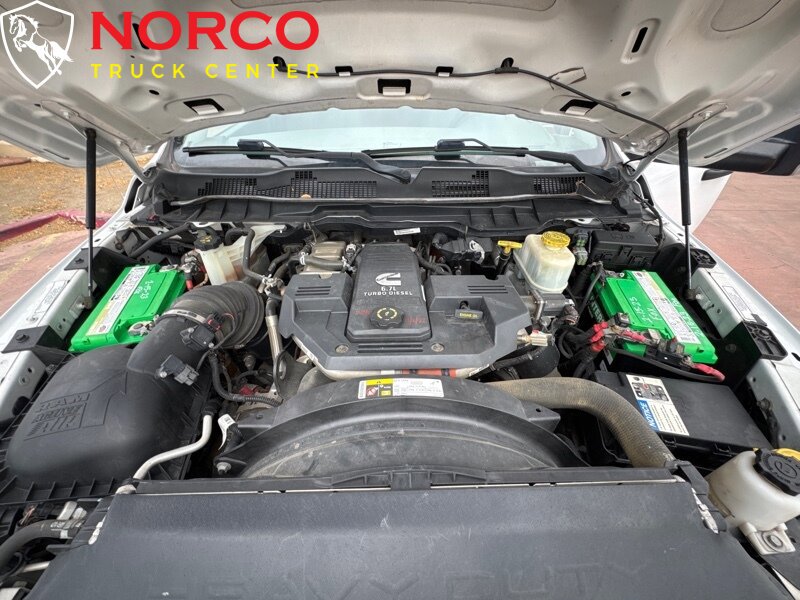 Used 2017 RAM 5500 SLT w/ Quick Order Package 29G SLT image 27