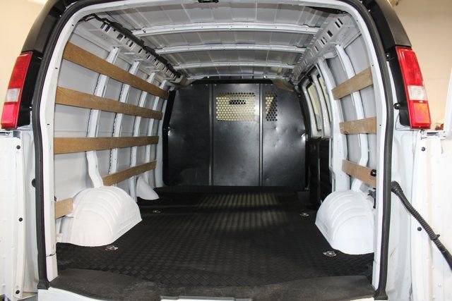 Used 2023 GMC Savana 2500 w/ Driver Convenience Package image 33