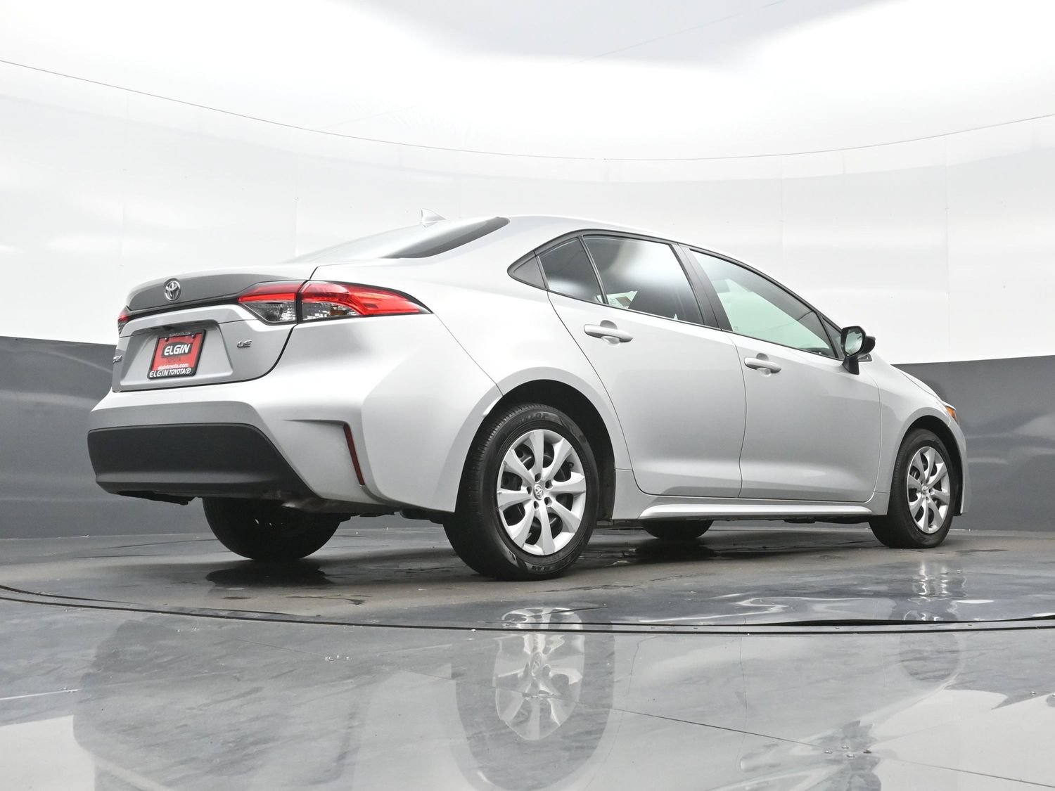Used 2024 Toyota Corolla LE FWD image 29