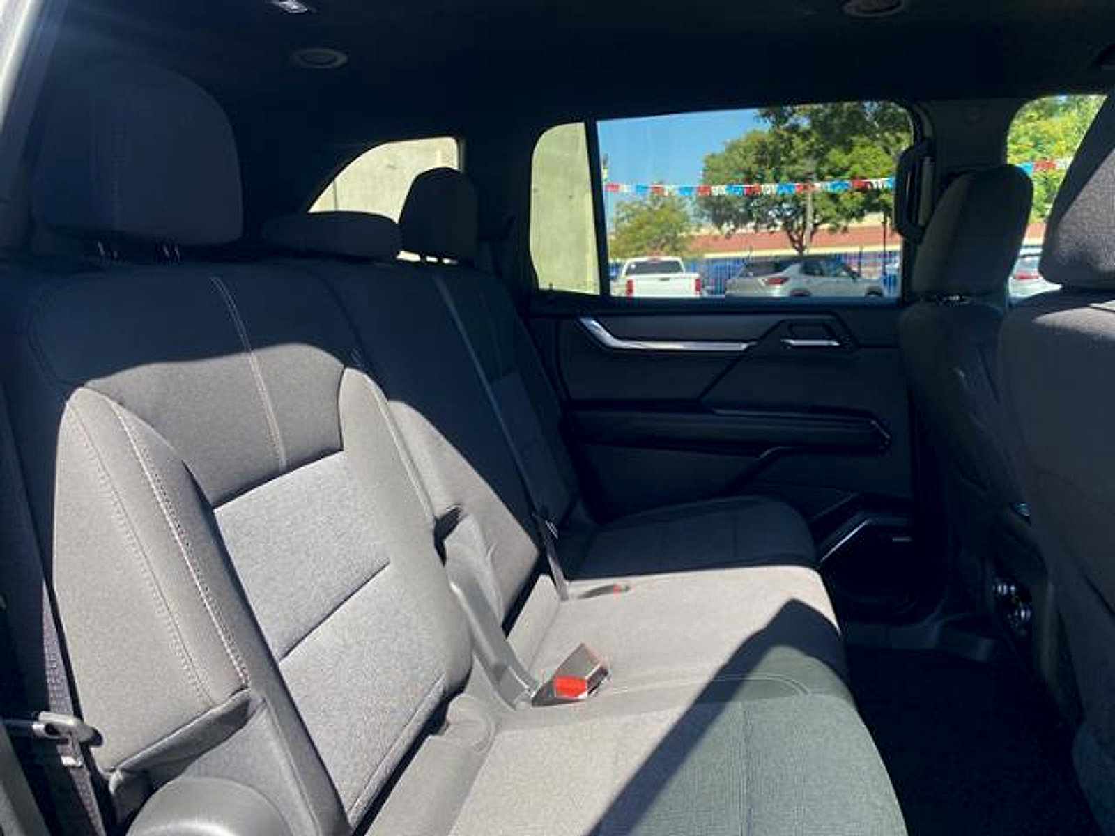 Used 2025 GMC Acadia Elevation AWD/4WD image 19