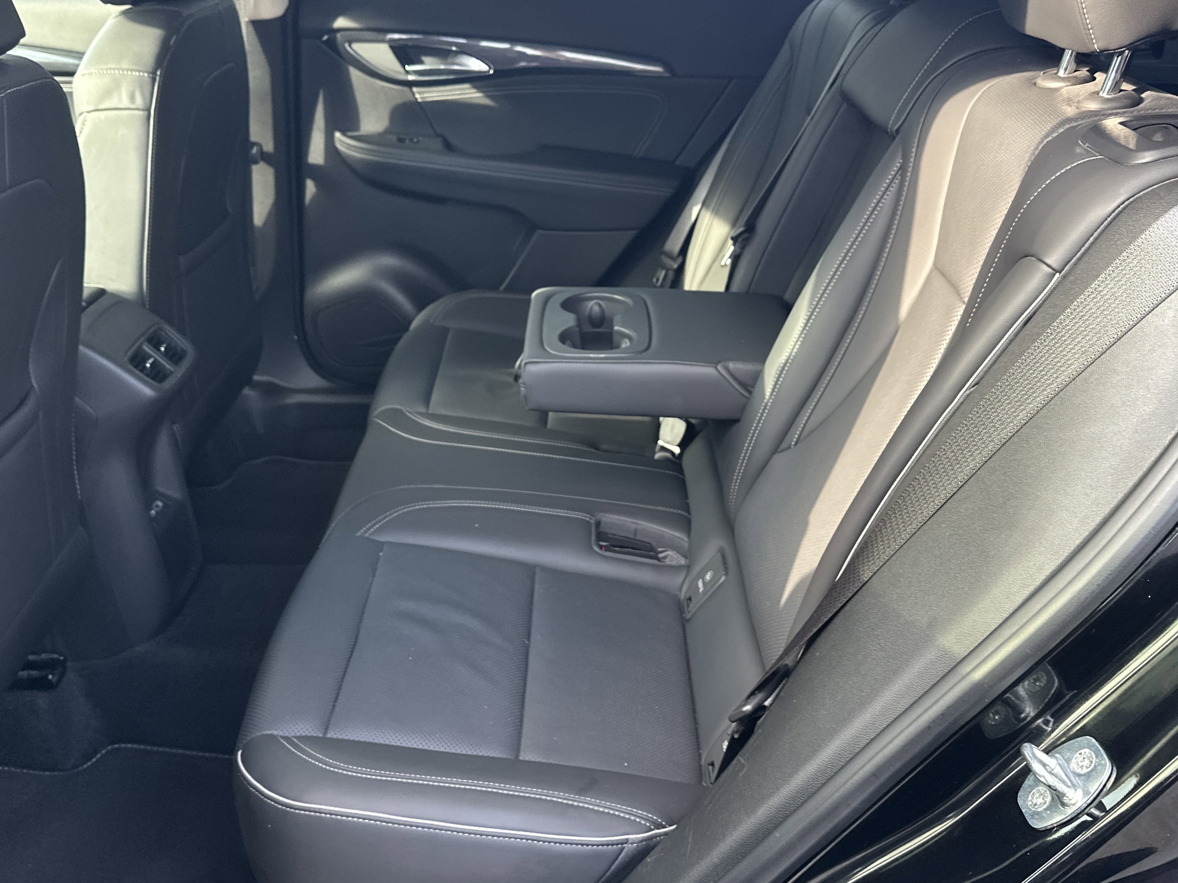 Certified 2022 Buick Envision Essence w/ Safety Package image 21