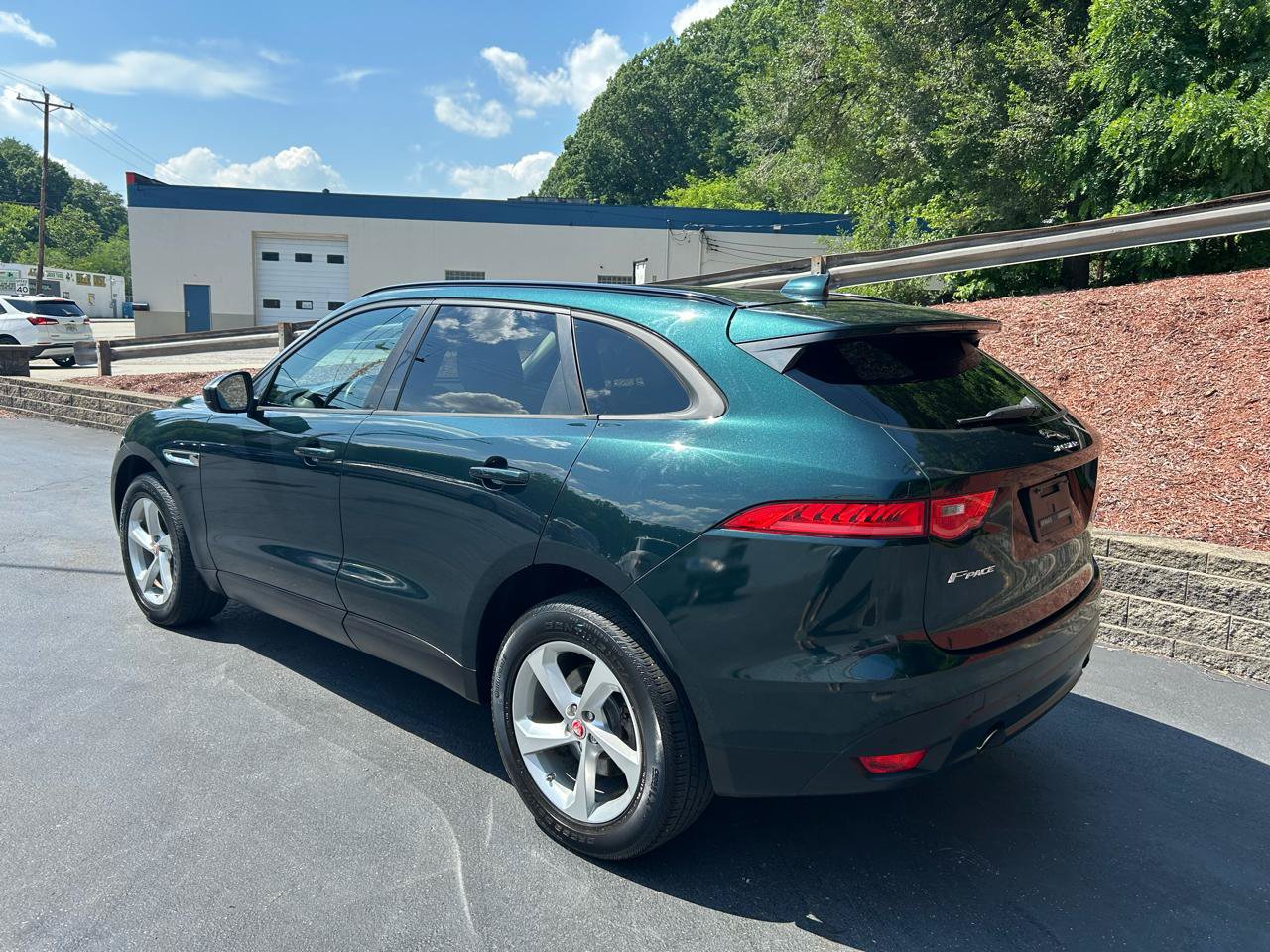 Used 2018 Jaguar F-PACE Premium AWD/4WD image 3