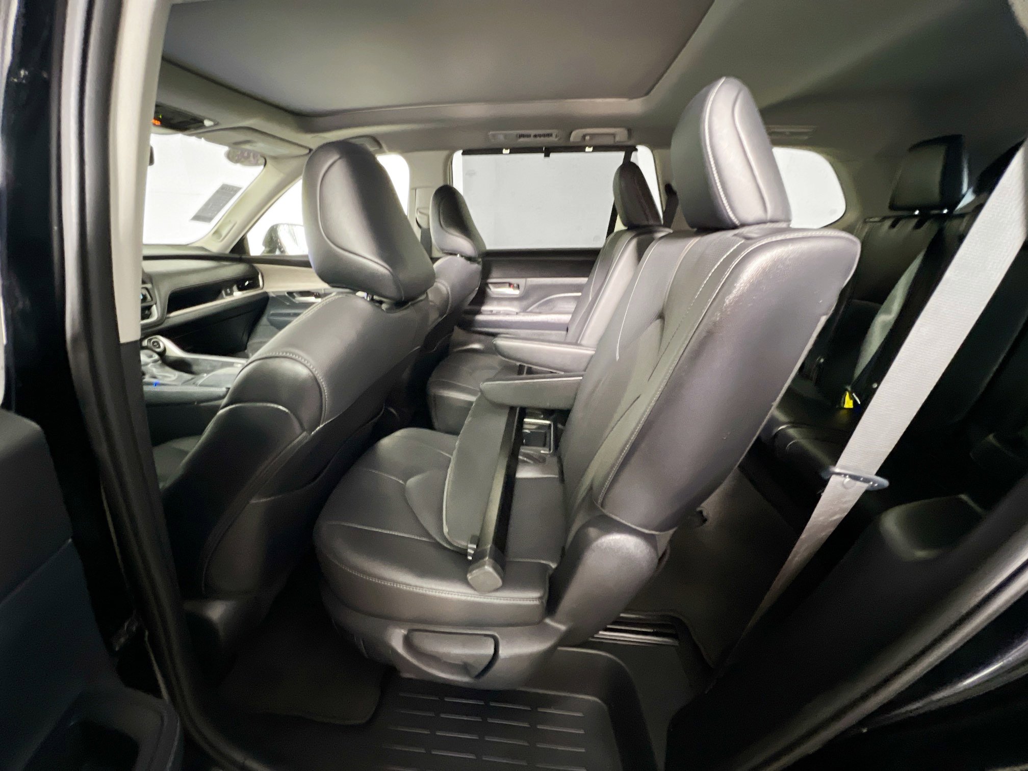 Used 2024 Toyota Grand Highlander Platinum image 29
