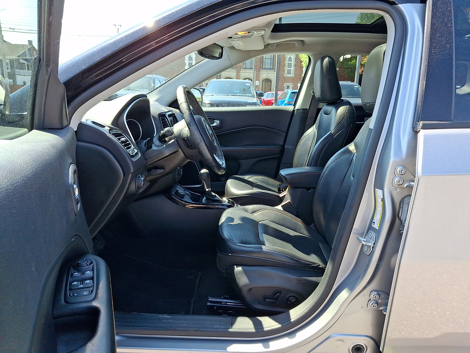 Used 2020 Jeep Compass Limited w/ Safety & Security Group AWD/4WD image 15
