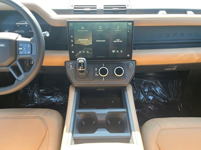 New 2026 Land Rover Defender 110 X-Dynamic SE AWD/4WD image 17