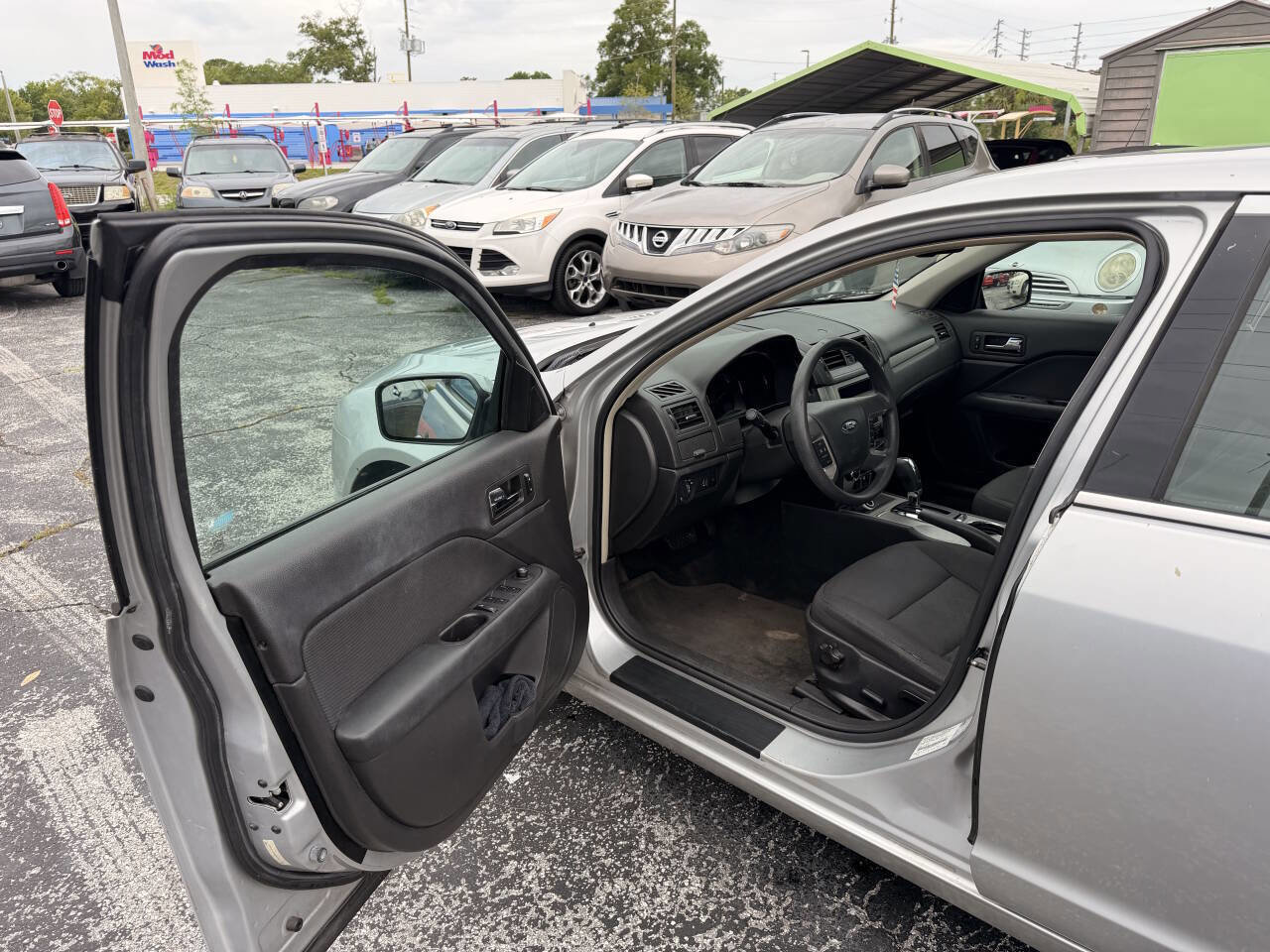 Used 2010 Ford Fusion SE FWD image 9