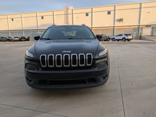 Used 2016 Jeep Cherokee Latitude w/ Comfort & Sound Group image 2