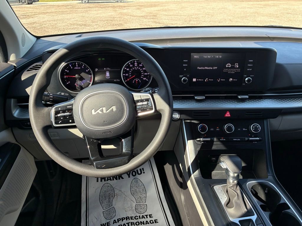 Used 2023 Kia Carnival LX image 23