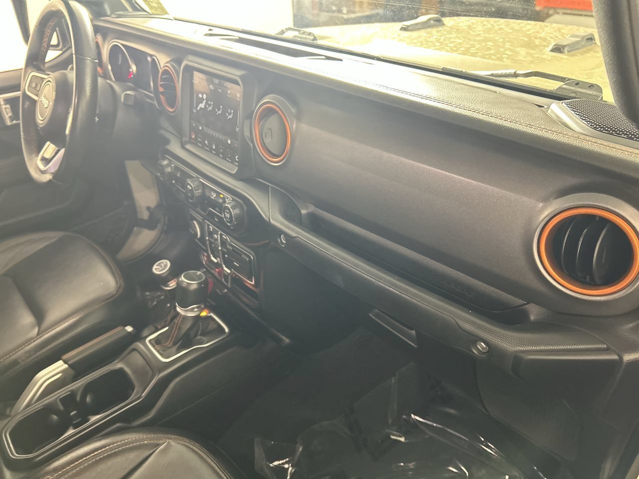 Used 2022 Jeep Gladiator Mojave w/ Trailer Tow Package AWD/4WD image 26