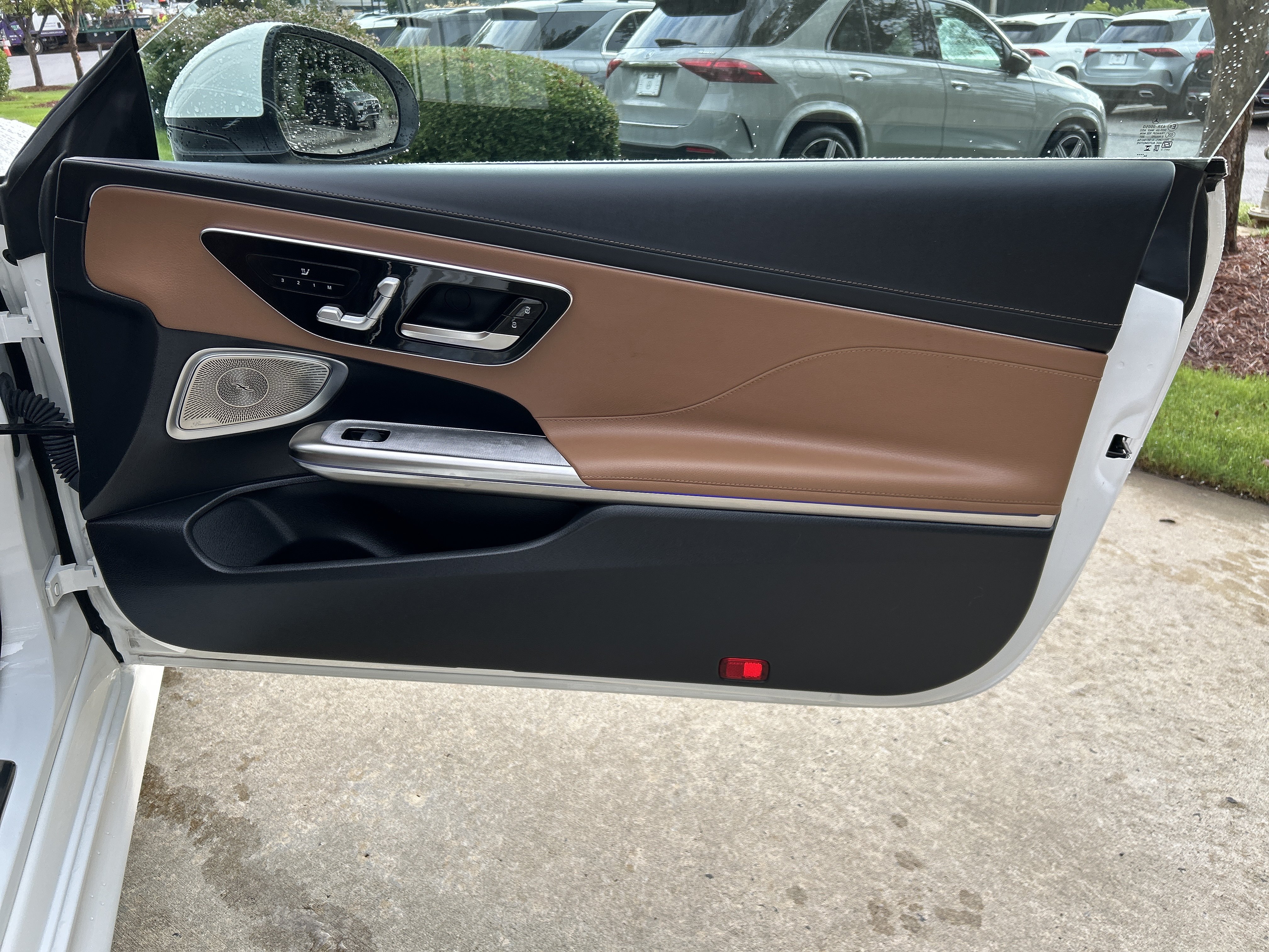 Certified 2025 Mercedes-Benz CLE 300 4MATIC Coupe image 39