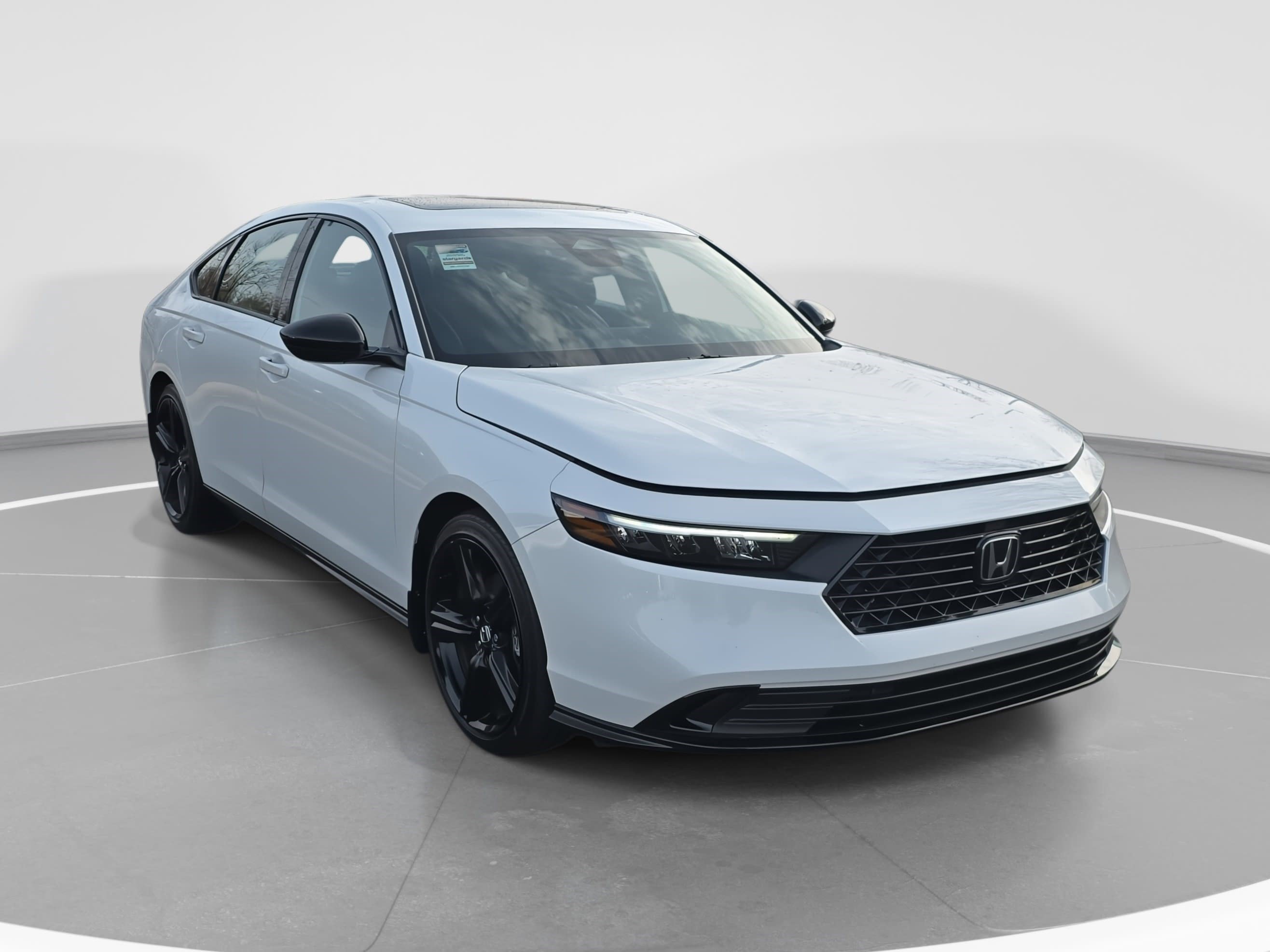 Used 2025 Honda Accord Sport image 3