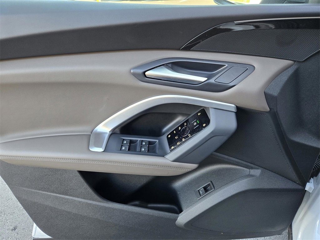 New 2025 Audi Q5 Premium image 17