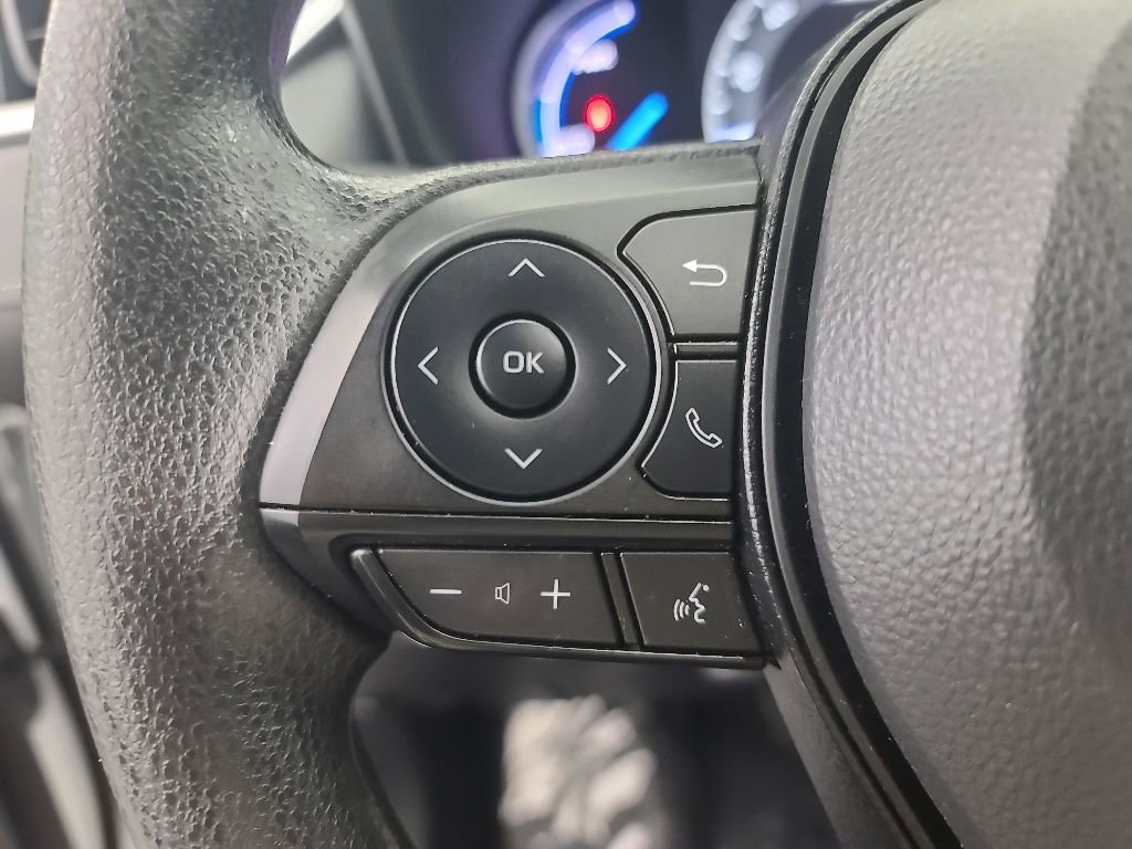 Used 2025 Toyota RAV4 XLE AWD/4WD image 30