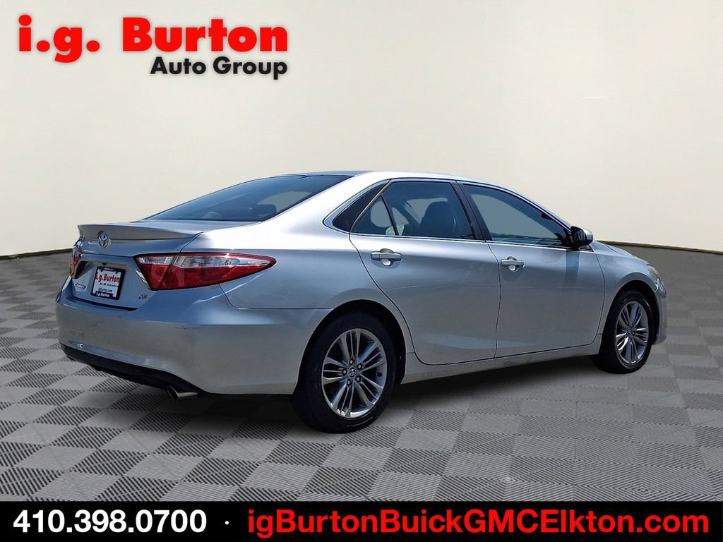 Used 2015 Toyota Camry SE FWD image 6