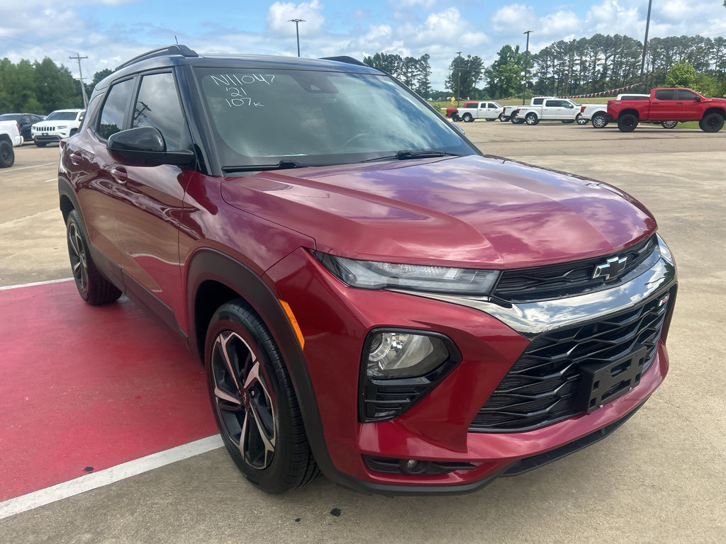 Used 2021 Chevrolet TrailBlazer RS w/ Technology Package FWD image 3