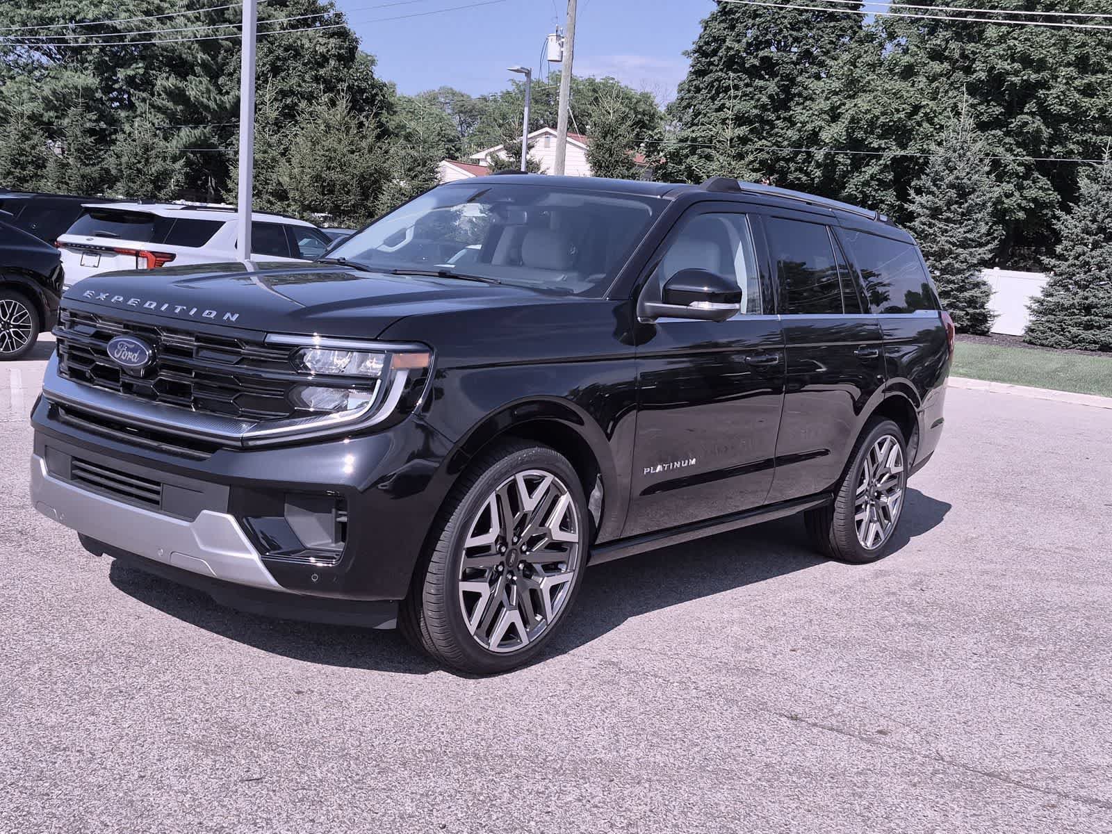 New 2025 Ford Expedition Platinum w/ Platinum Ultimate Package AWD/4WD image 4