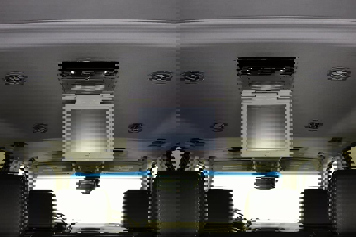 Used 2019 Chevrolet Suburban Premier image 34