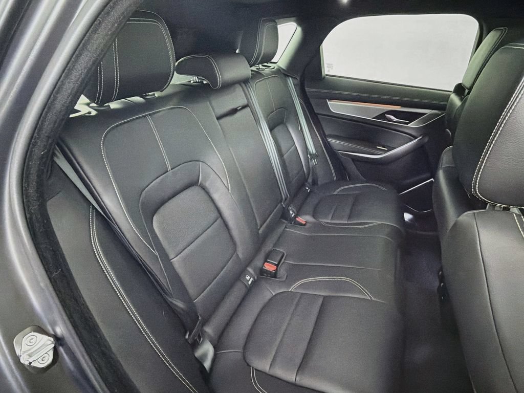 Certified 2025 Jaguar F-PACE R-Dynamic S AWD/4WD image 29