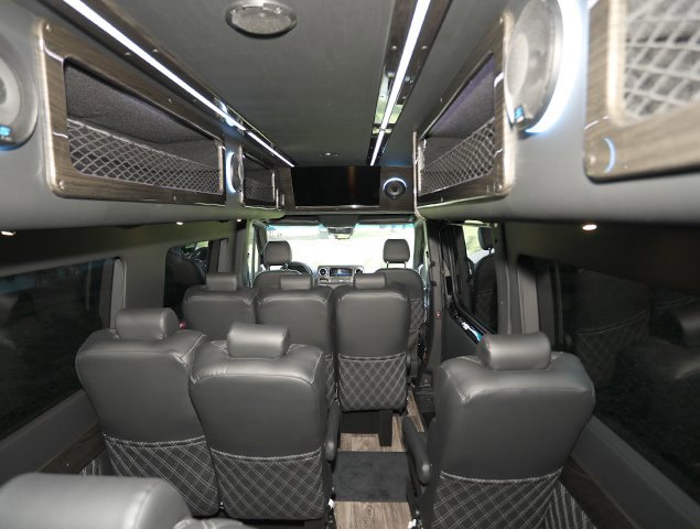 Used 2024 Mercedes-Benz Sprinter 3500 image 22