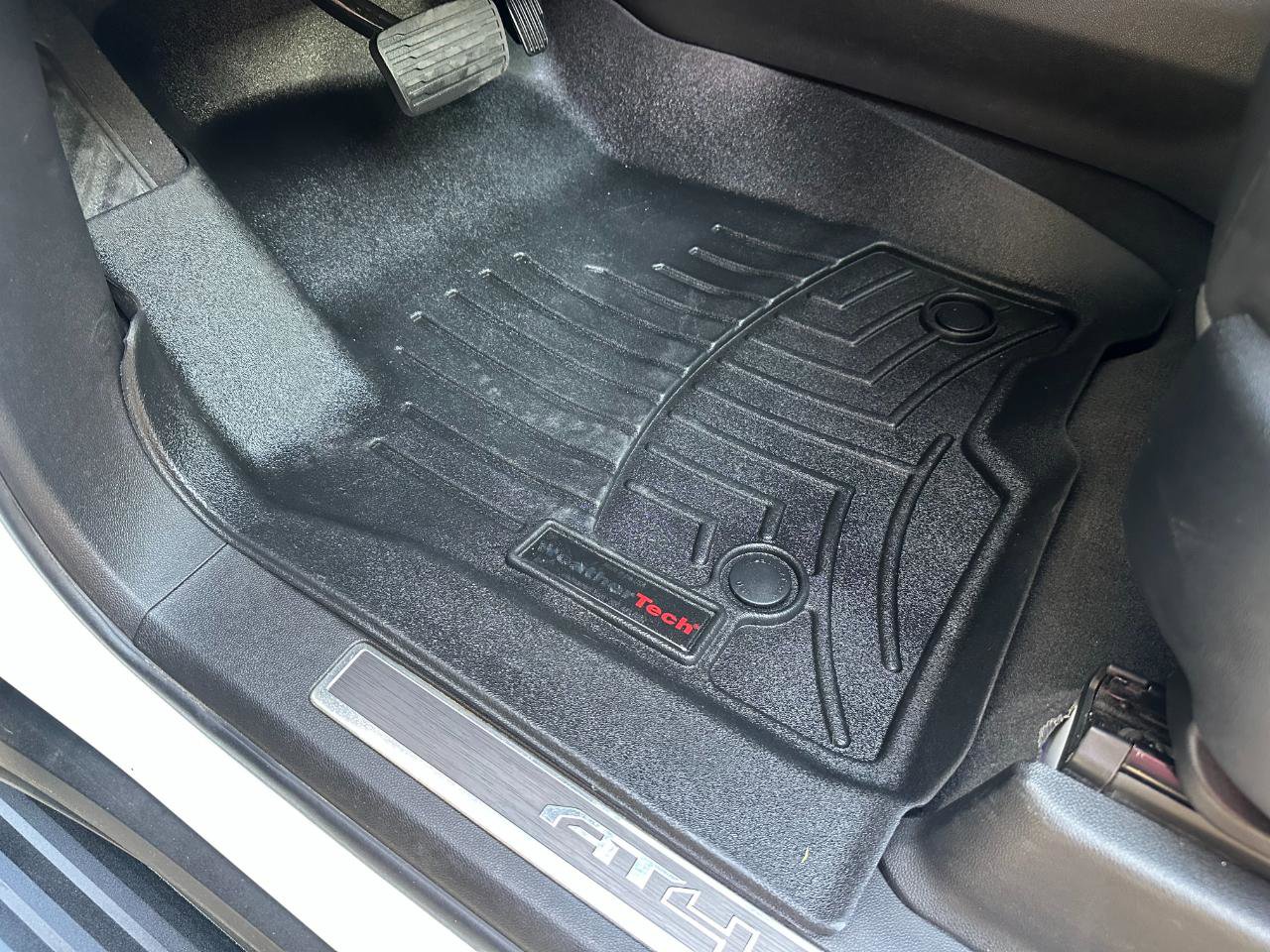 Used 2023 GMC Yukon XL AT4 image 16
