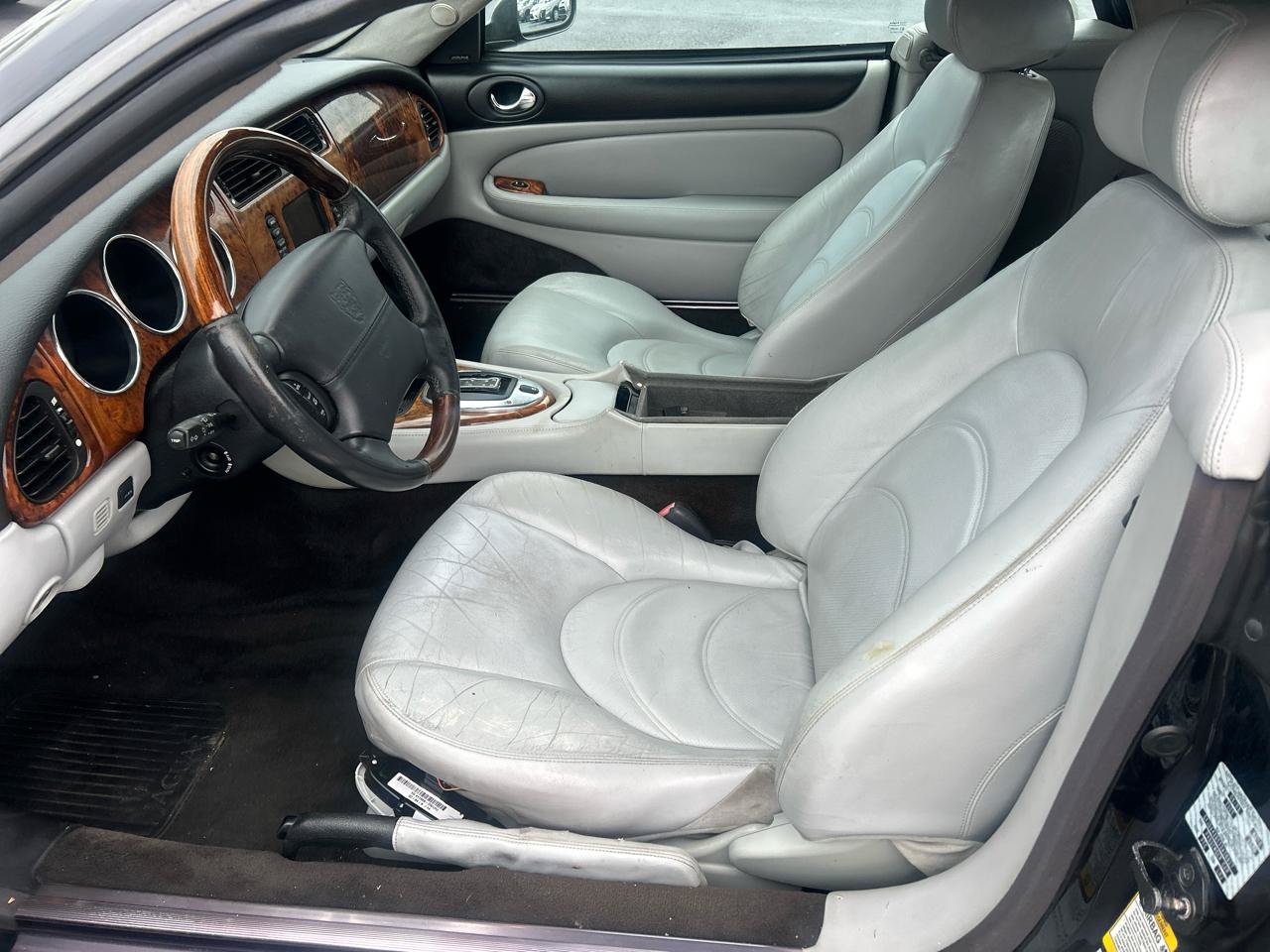 Used 2003 Jaguar XK8 Convertible RWD image 9