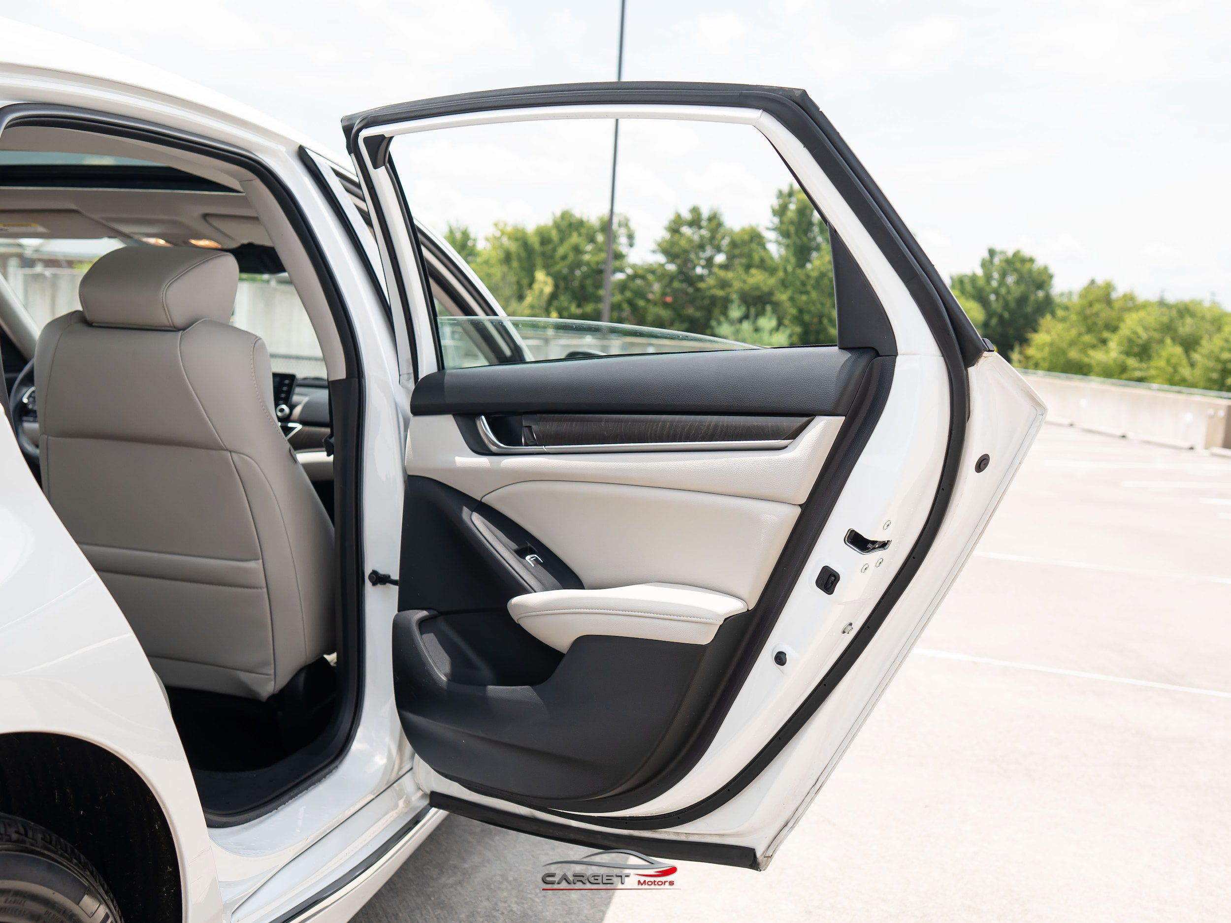 Used 2020 Honda Accord EX-L image 40
