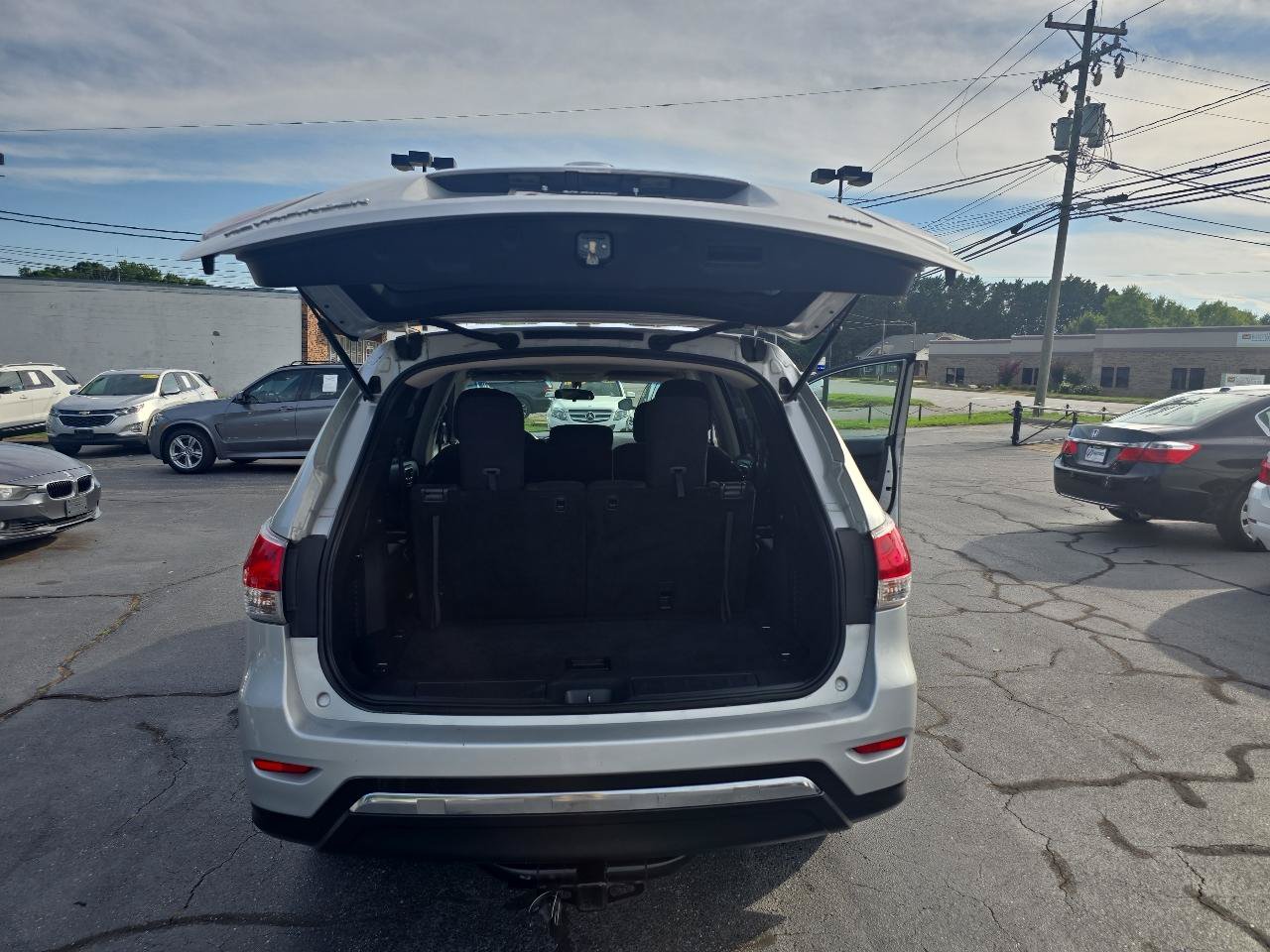 Used 2014 Nissan Pathfinder S AWD/4WD image 17