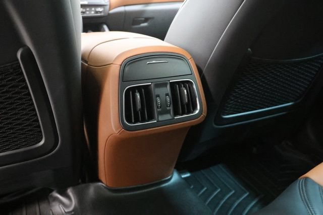 Used 2019 Maserati Levante S GranLusso AWD/4WD image 33