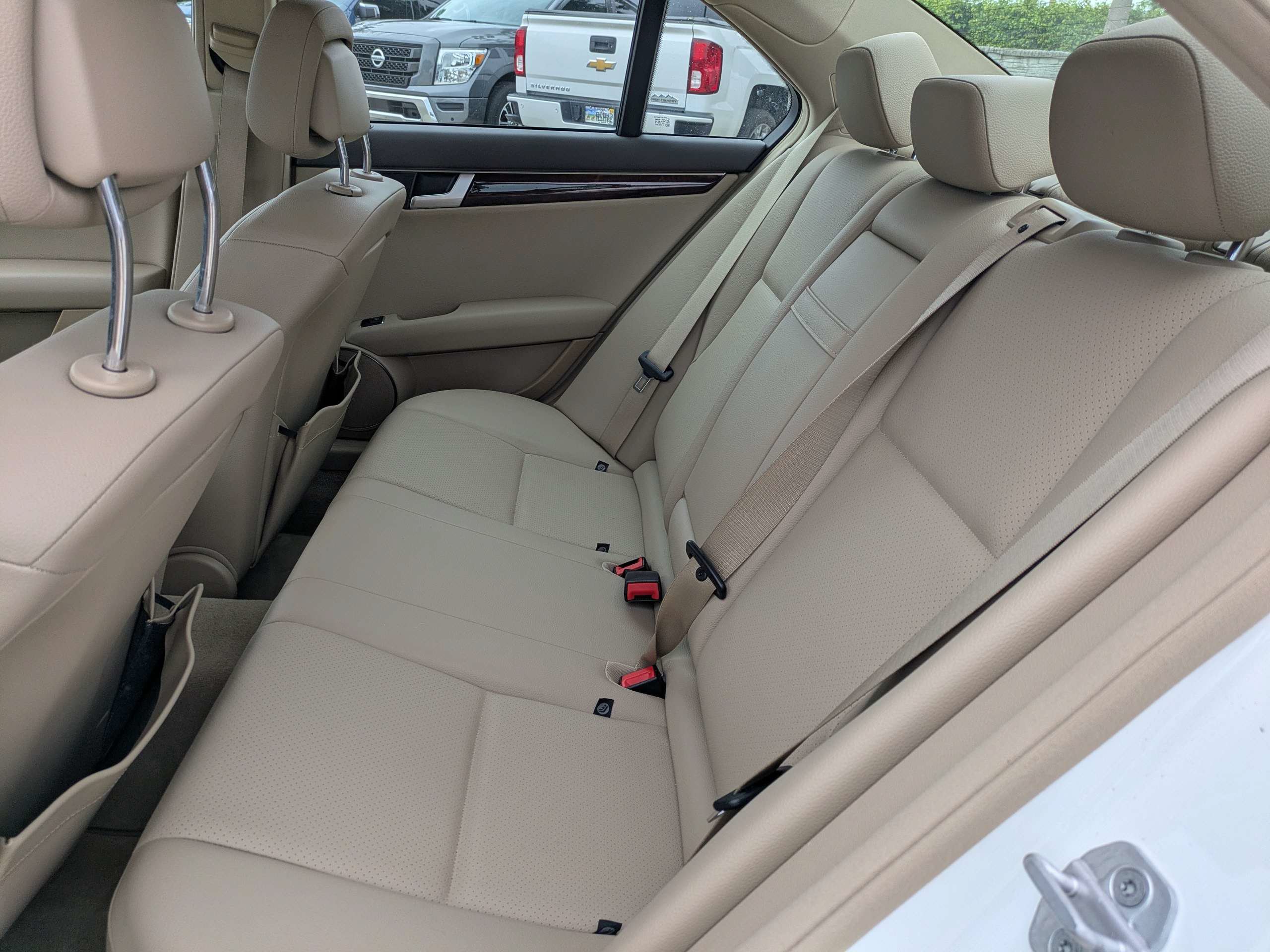 Used 2013 Mercedes-Benz C 250 Sedan image 12