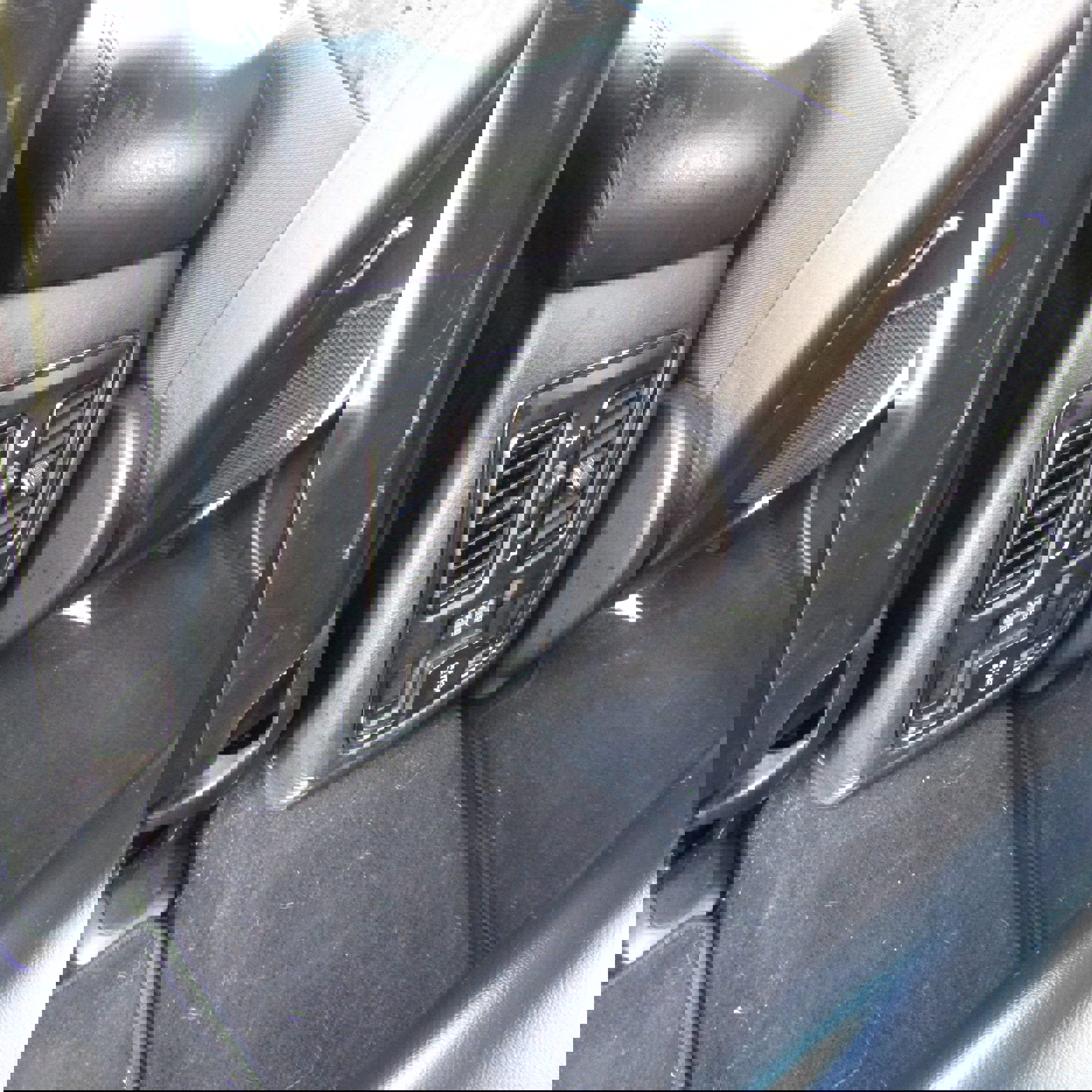 Used 2020 Jeep Grand Cherokee Limited image 17