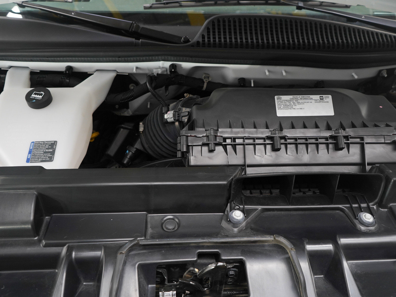 Used 2025 Chevrolet Express 3500 LT w/ LT Preferred Equipment Group RWD image 29