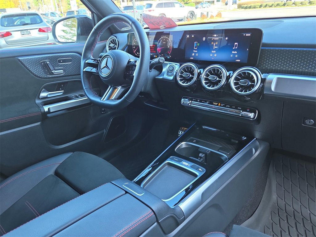 Certified 2025 Mercedes-Benz GLB 250 4MATIC image 18