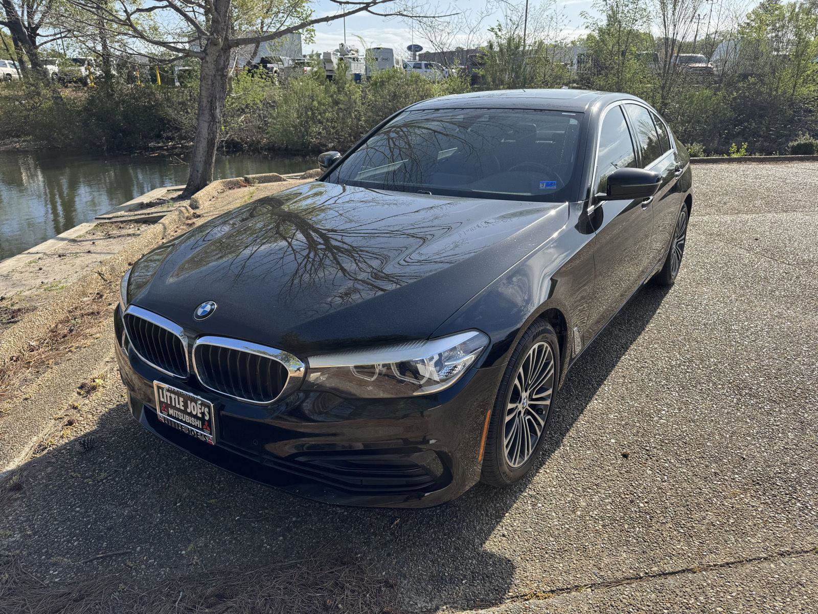 Used 2019 BMW 530i xDrive w/ Convenience Package AWD/4WD image 12