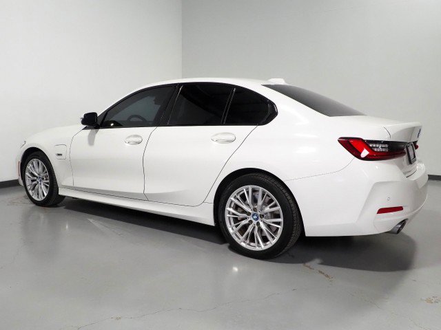 Used 2023 BMW 330e w/ Premium Package image 8