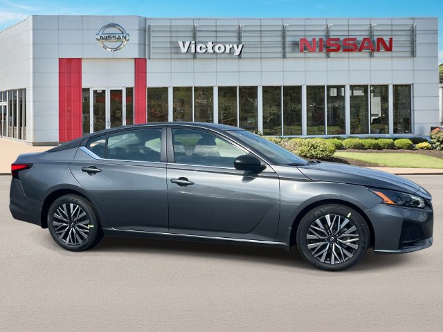 New 2026 Nissan Altima 2.5 SV FWD image 2