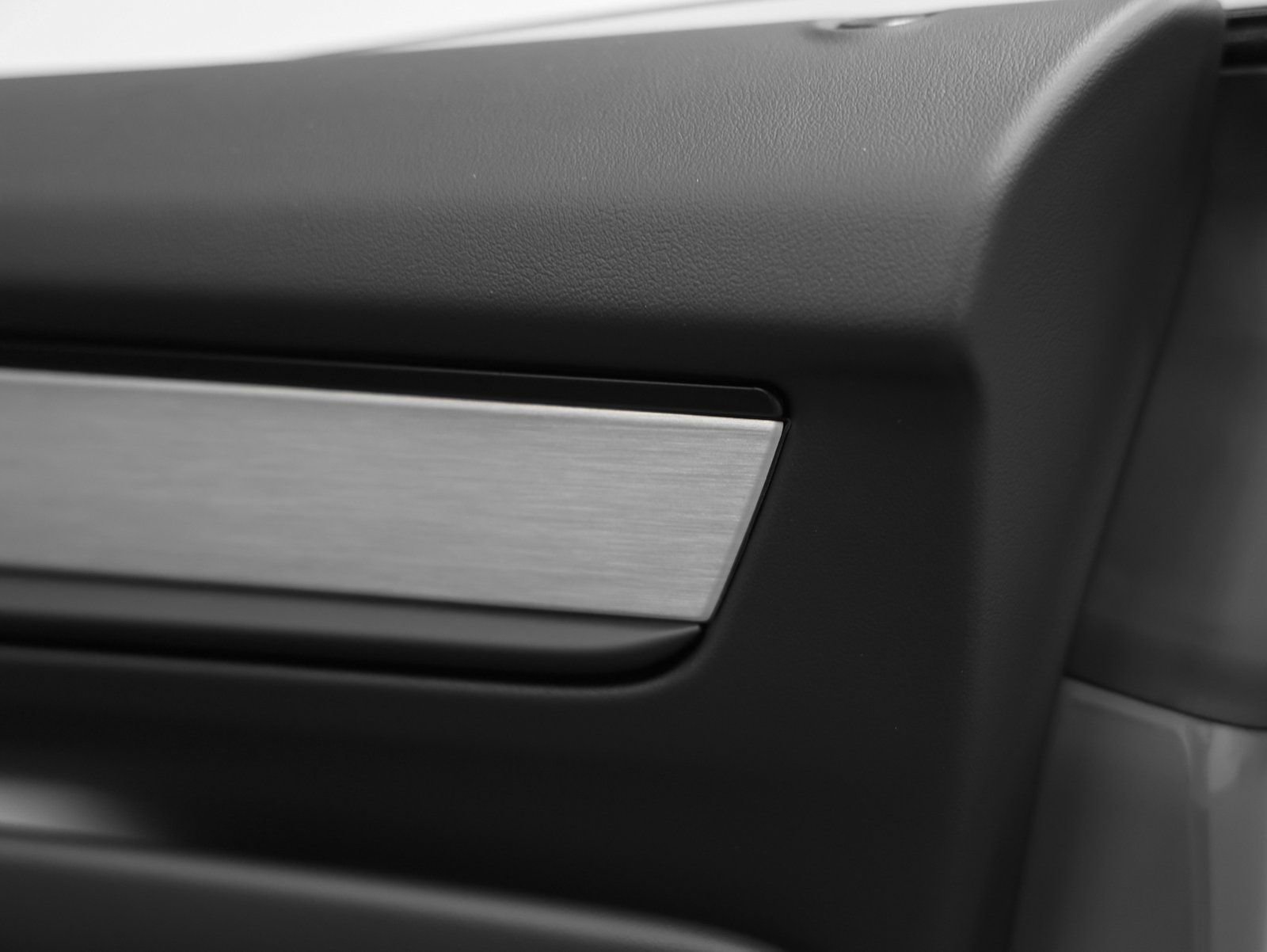 New 2025 Porsche Macan 4S Electric image 29