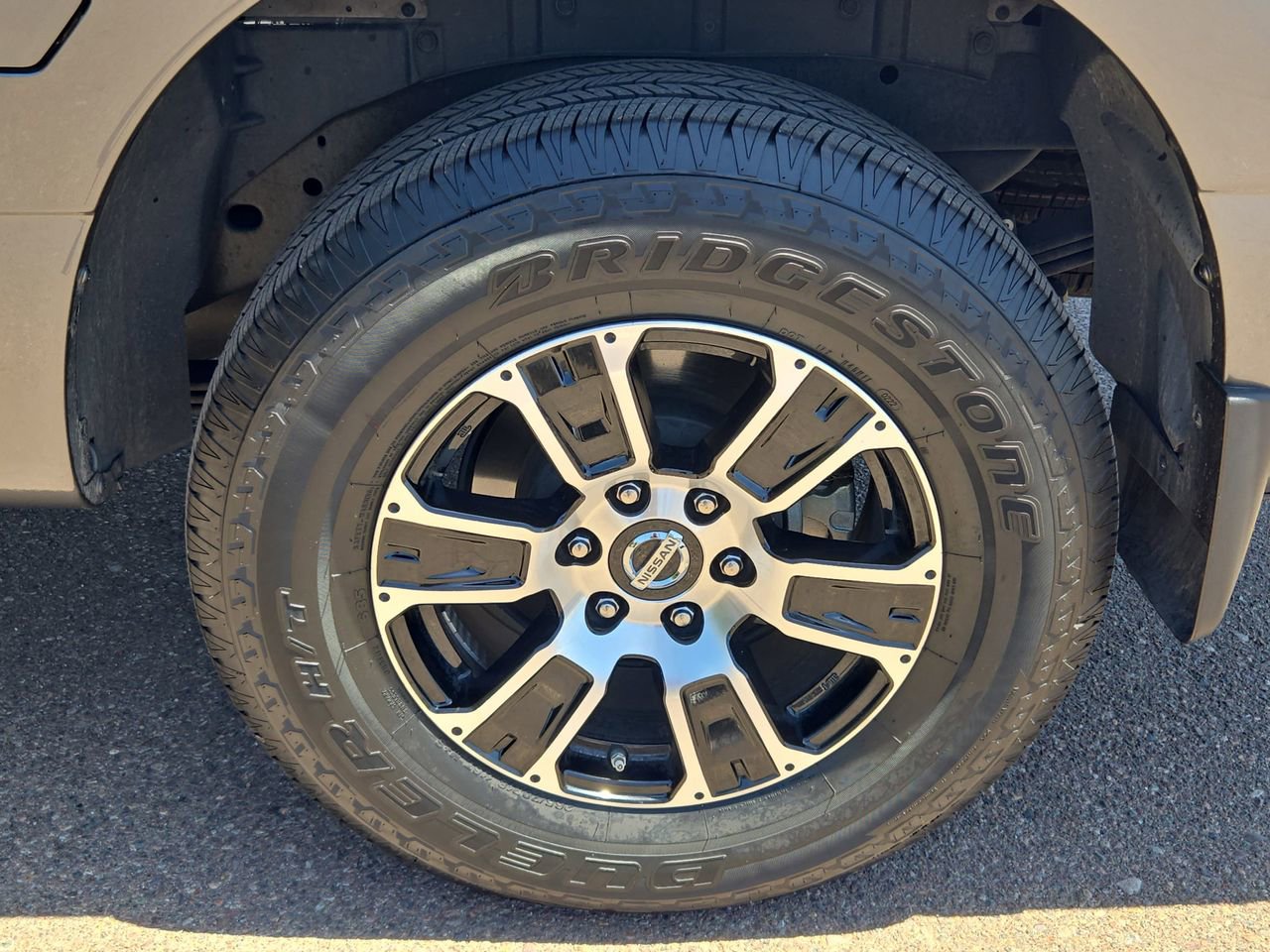 Certified 2021 Nissan Titan SV w/ SV Convenience Package AWD/4WD image 31