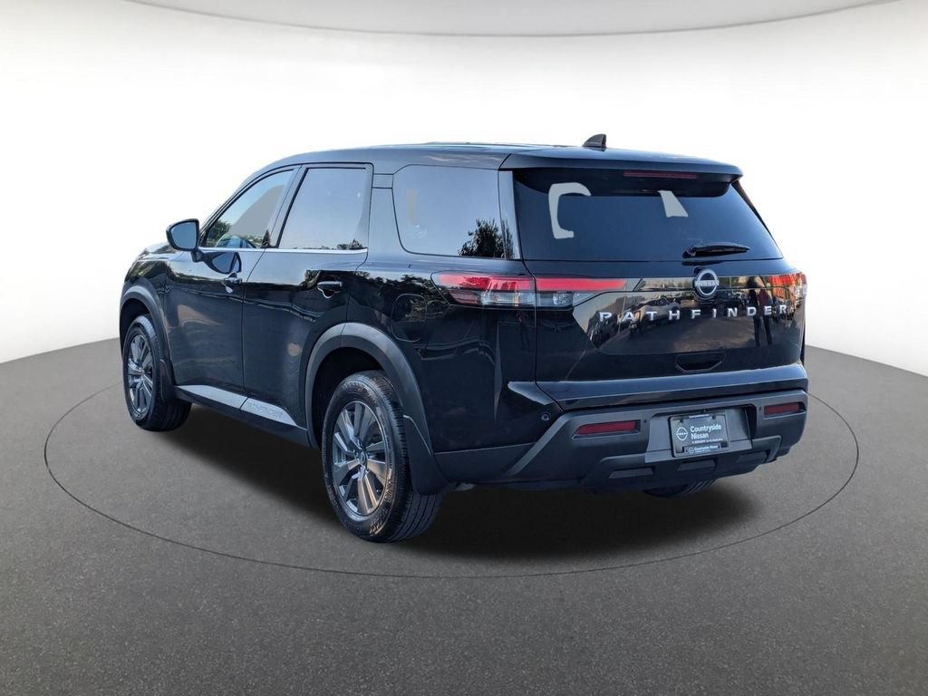Used 2024 Nissan Pathfinder S FWD image 7