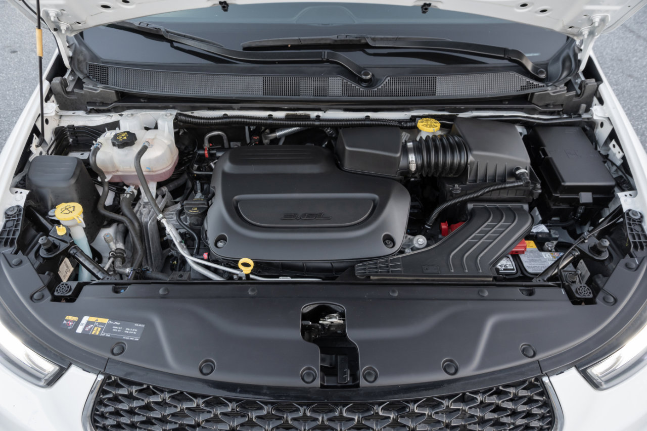 Used 2024 Chrysler Pacifica Touring-L image 42