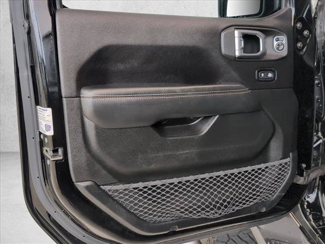 Used 2020 Jeep Gladiator Overland AWD/4WD image 10