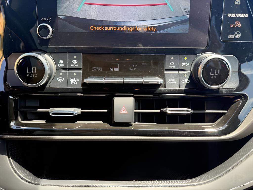 Used 2023 Toyota Highlander LE image 27