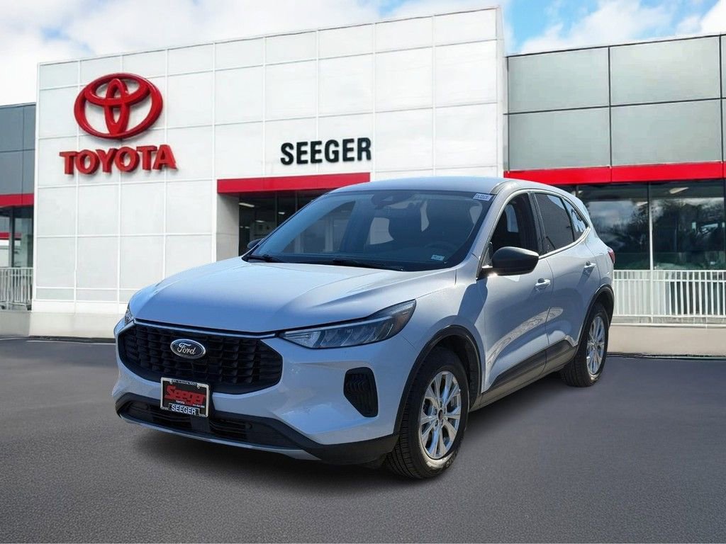 Used 2025 Ford Escape Active FWD image 8