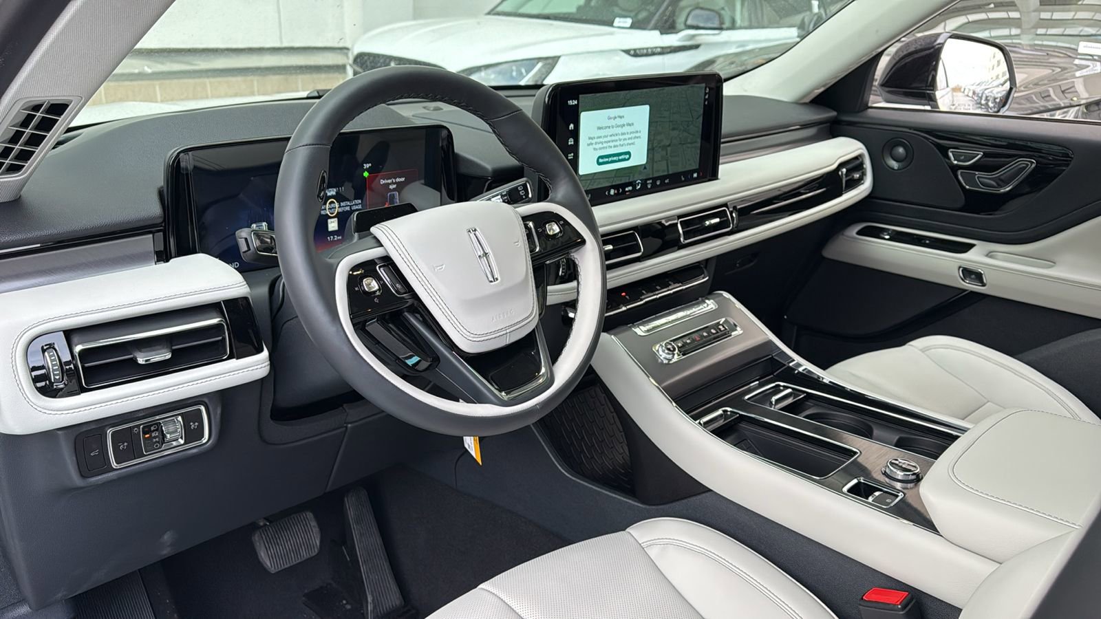 New 2026 Lincoln Aviator AWD image 16